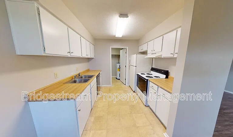 7617 Essington Cir — Photo 1