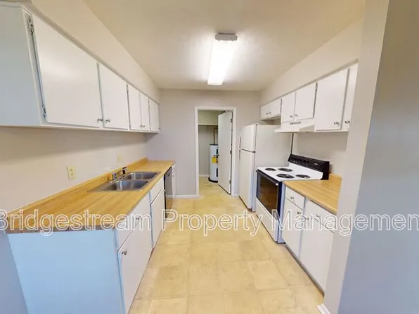 7617 Essington Cir, Washington Township, OH 45459