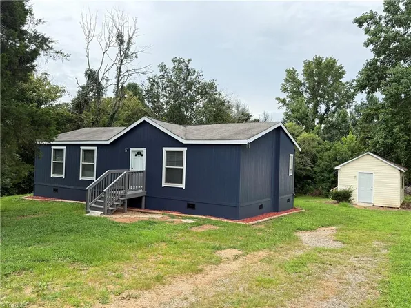 1824 Brittany Trl, Pleasant Garden, NC 27313