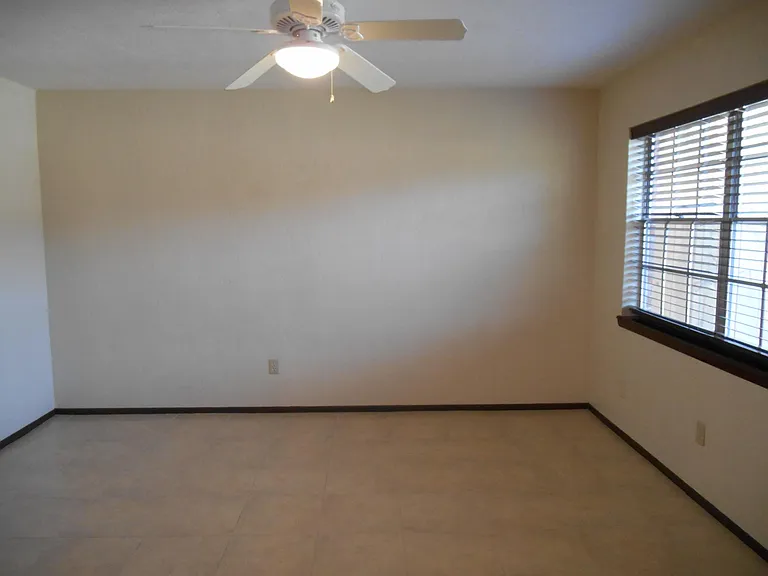 1564 S Montgomery St — Photo 13