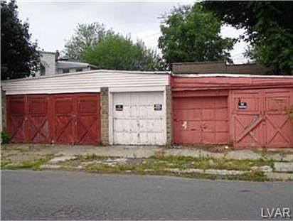 2nd image of S 10th St