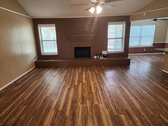 4th image of 3550 Clare Dr