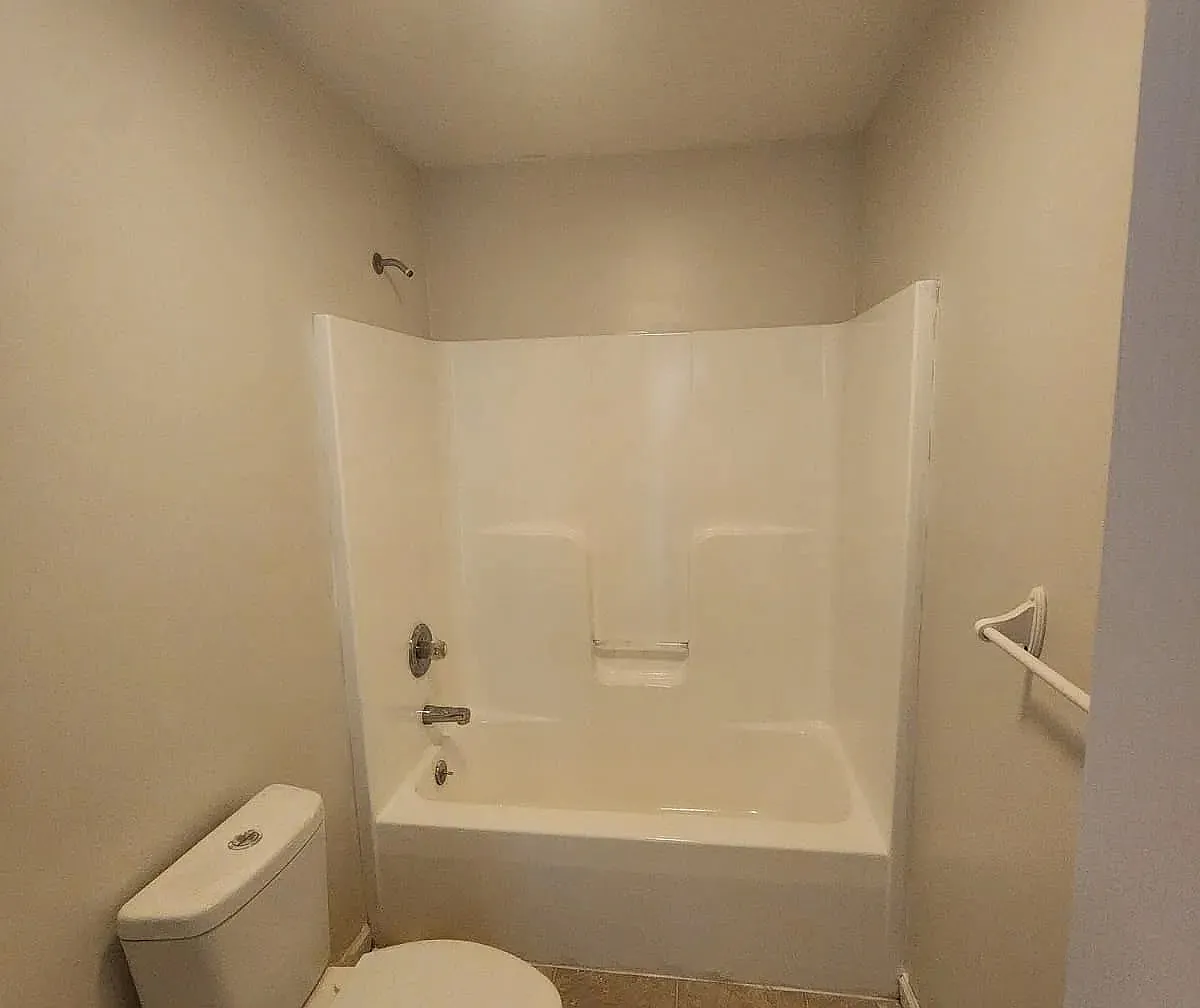 2 bed, $1,900 — Photo 4