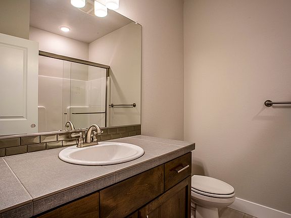 5th image of 4132 SE 77th Ave