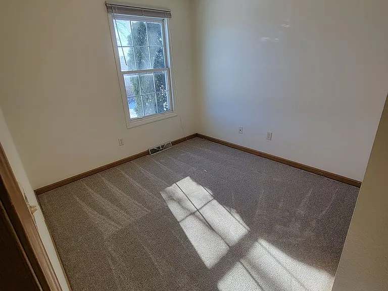 607-609 Nicolet Ave — Photo 6
