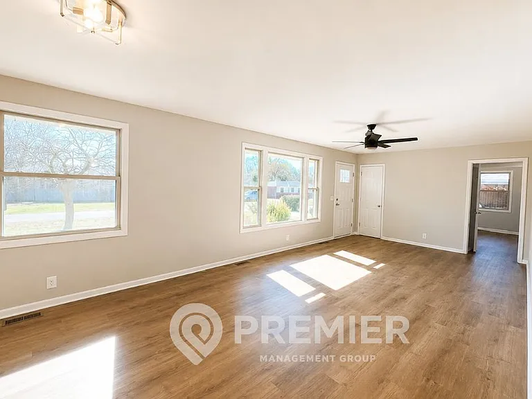 302 Malvin St — Photo 12