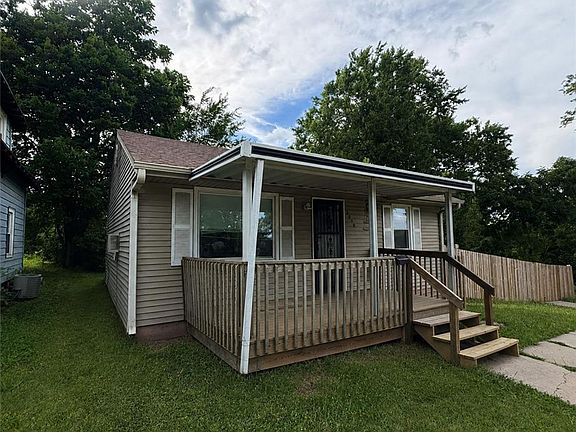 2nd image of 2938 Chelsea Ave
