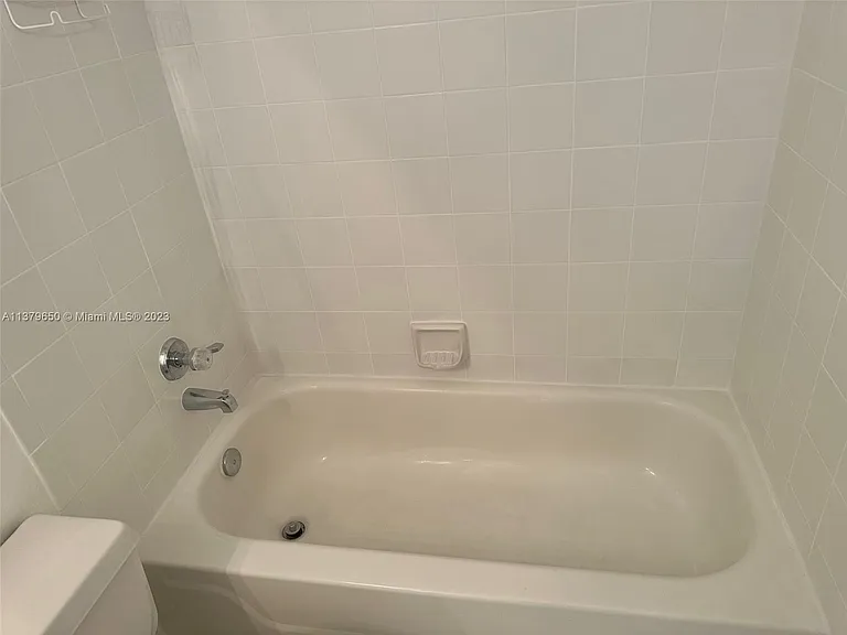 1001 Sorrento Dr — Photo 24