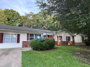 6099 Fieldcrest Dr, Morrow, GA 30260