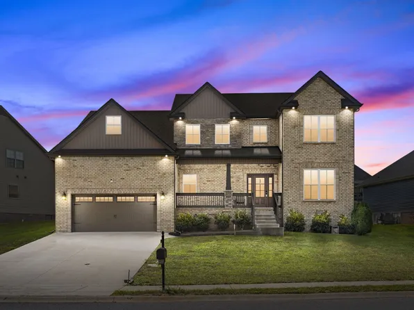 178 Melbourne Dr, Clarksville, TN 37043