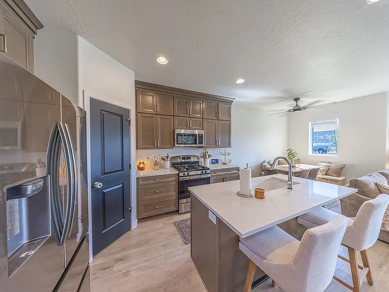 3758 S 3300 W — Photo 12