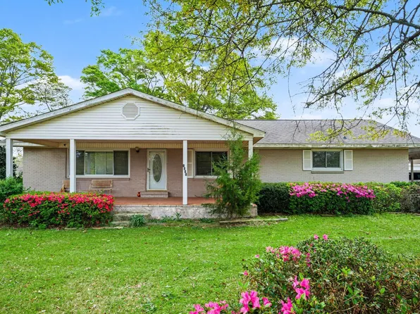 1411 Seabrook School Rd, Fayetteville, NC 28312