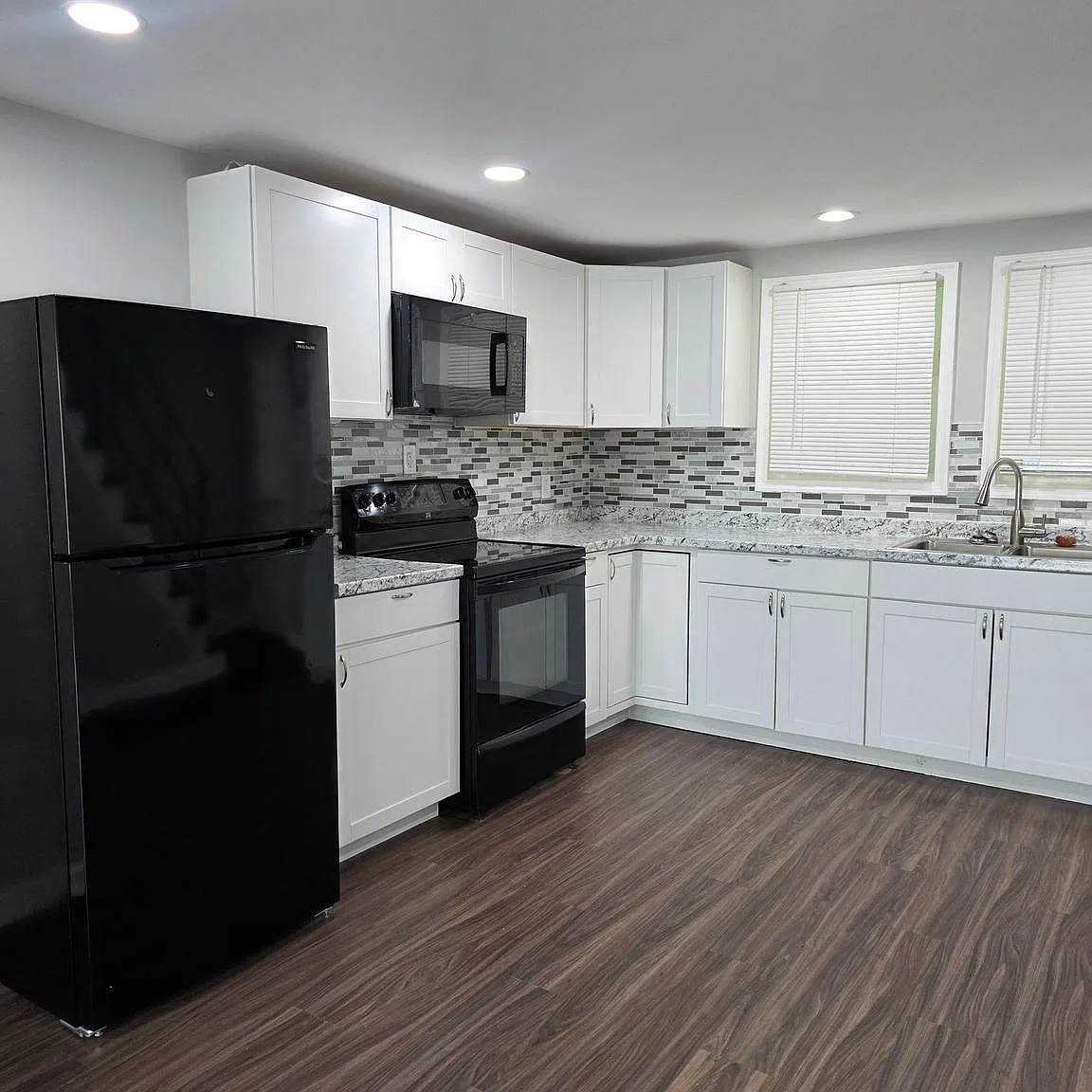 2 bed, 1024 sqft, $1,500 — Photo 3
