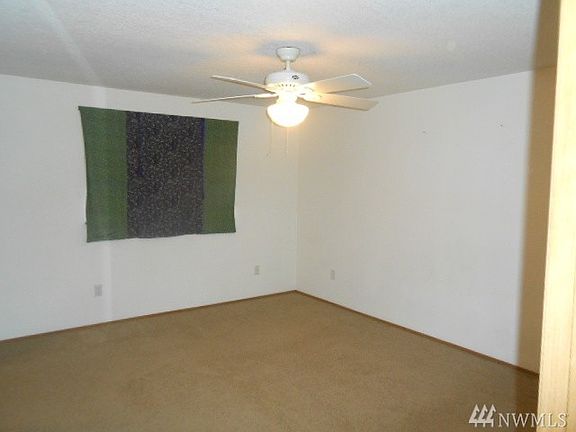5th image of 15008 Willow Dr