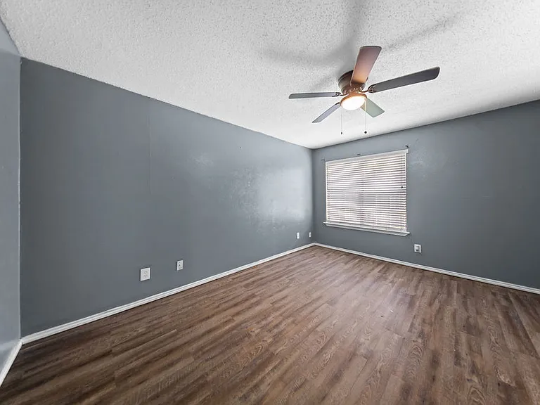 5501 Stoney Glen Dr — Photo 11