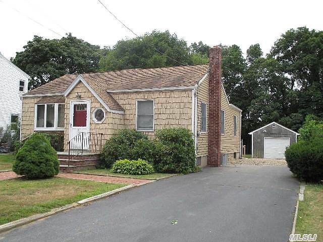 1st image of 619 3rd Ave