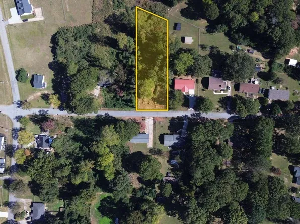 107 Patton Dr, Greenville, SC 29605