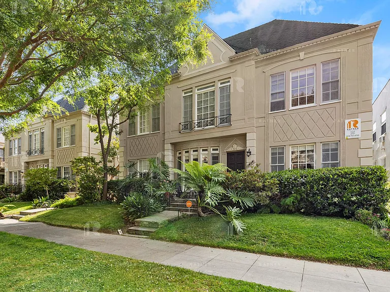 (El/Eu/Yo:B) 141-143 S. Crescent Drive — Photo 16