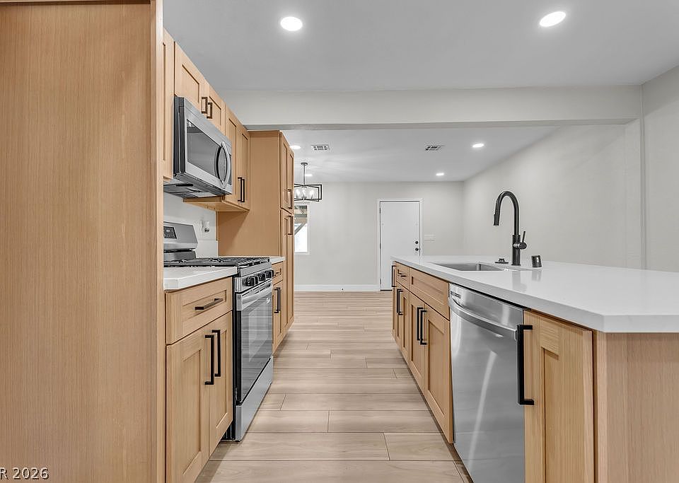 1st image of 472 National St