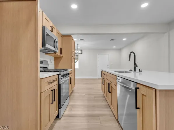 472 National St, Henderson, NV 89015