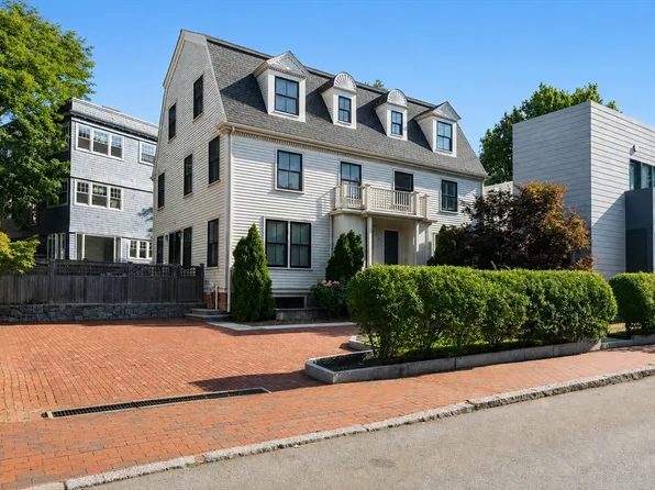39 Hammond St APT 2, Cambridge, MA 02138