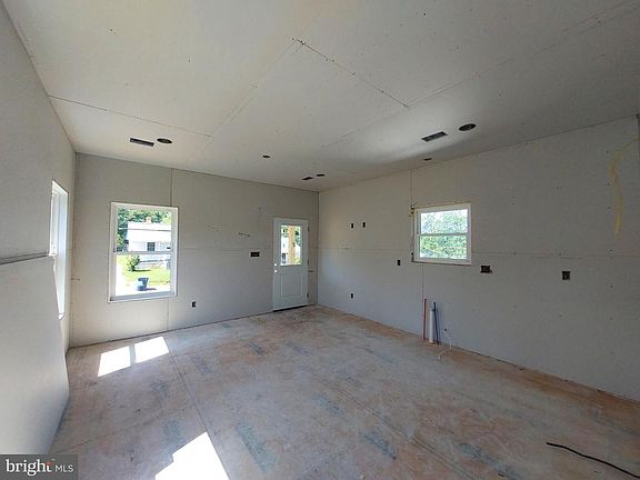 4th image of 307 Belleview Ave