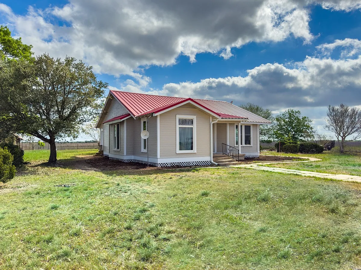 Building Photo - 267 Bodemann Ln