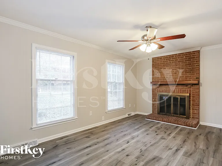 8300 Nathanael Greene Ln — Photo 3