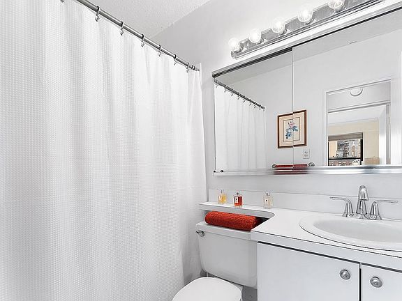 5th image of 178 E 80th St APT 8D