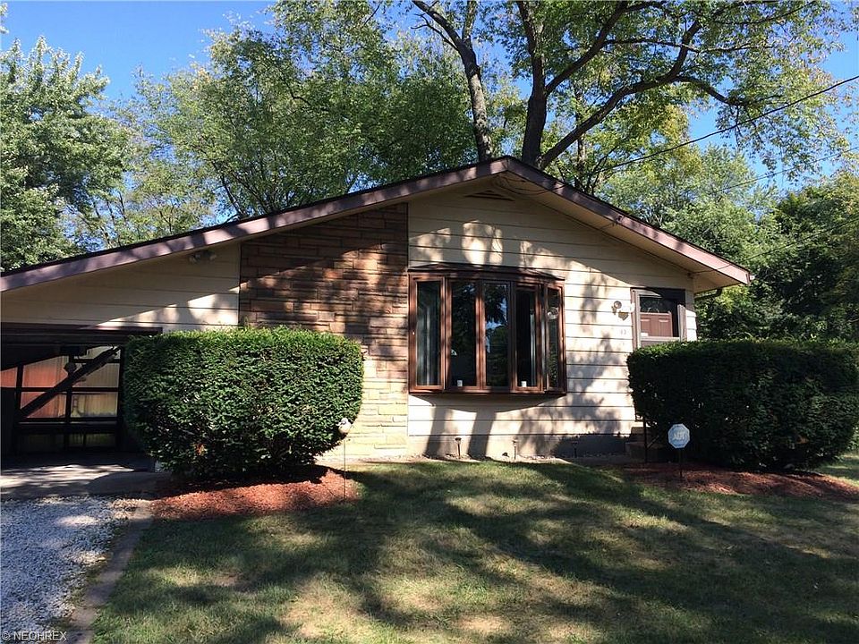 1st image of 43 W Bellisle Dr
