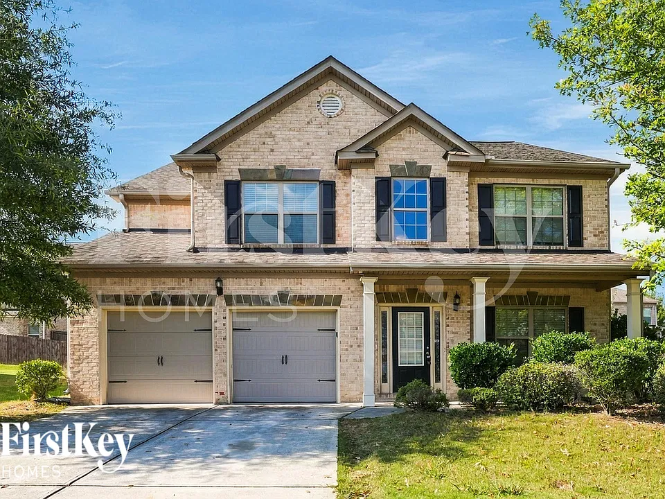 810 Golden Isles Dr