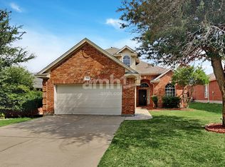 5704 Barrier Reef Dr, Fort Worth, TX 76179