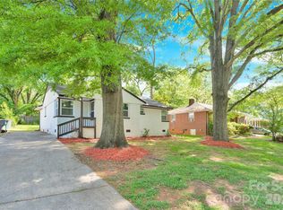 3300 Bonaire Dr, Charlotte, NC 28208