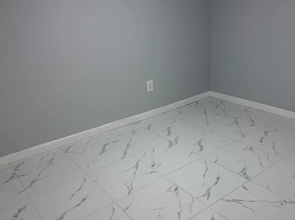 (undisclosed Address), Floral Park, NY 11001