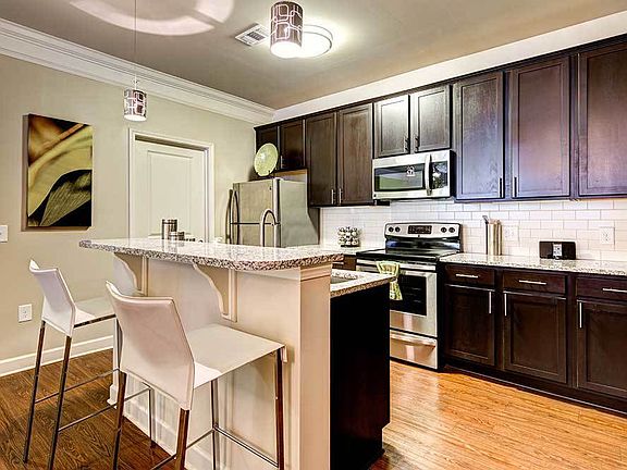 5th image of 156 Capital Ave APT 314