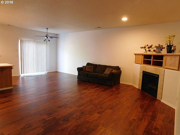 2nd image of 3131 SE Merriweather Dr