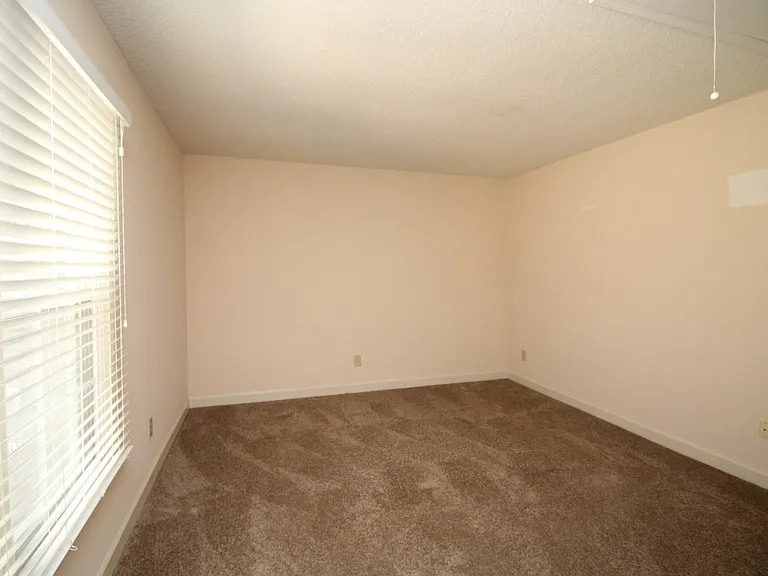 33 Cedar Knoll Dr — Photo 22