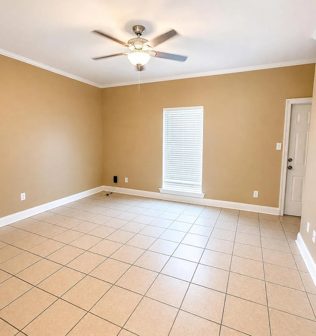 3 bed, 1490 sqft, $1,400 — Photo 3