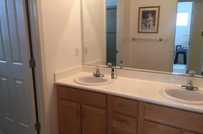 2115 Myrtle Pl — Photo 3