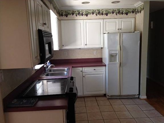 3rd image of 3427 Leemoore Pl