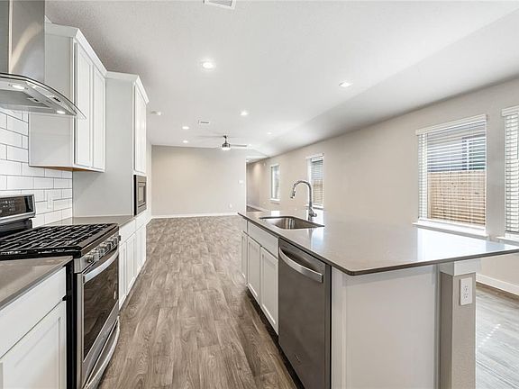 4th image of 12722 Basinghall Ln