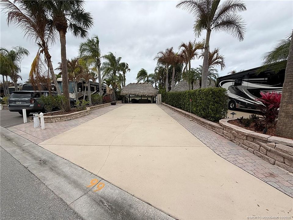 1st image of 99 NW Boundary Dr