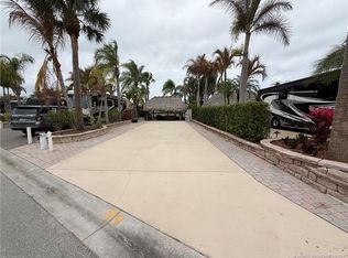 99 NW Boundary Dr, Port Saint Lucie, FL 34986