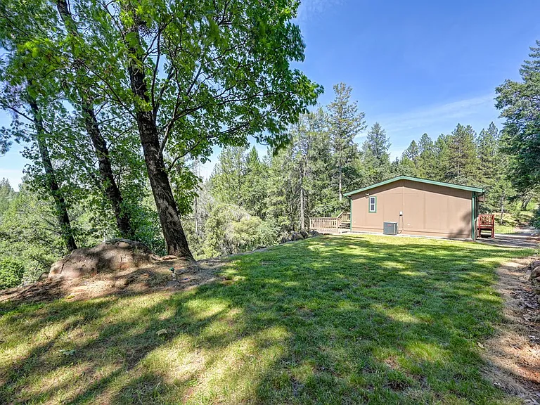 1940 Sliger Mine Rd — Photo 10