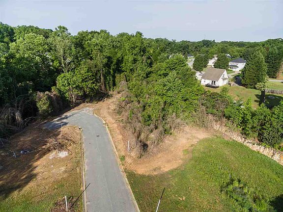 4th image of 123 Stone Village Ct
