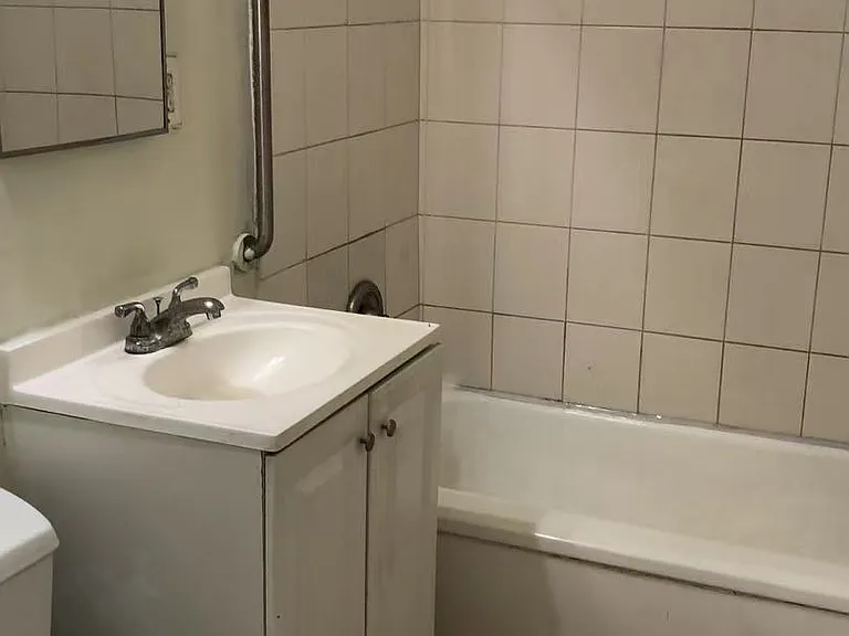 1341 W Poplar St #1 — Photo 1