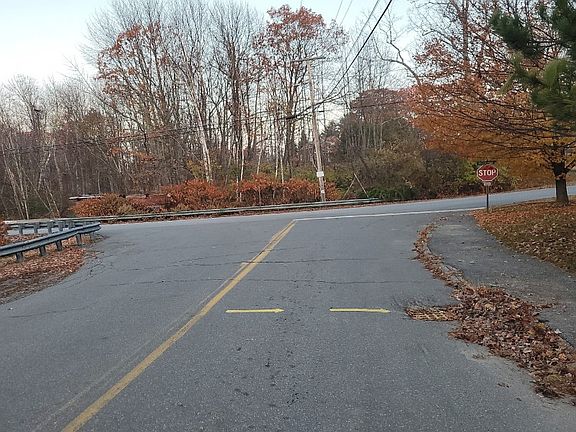 5th image of 194 N Main St