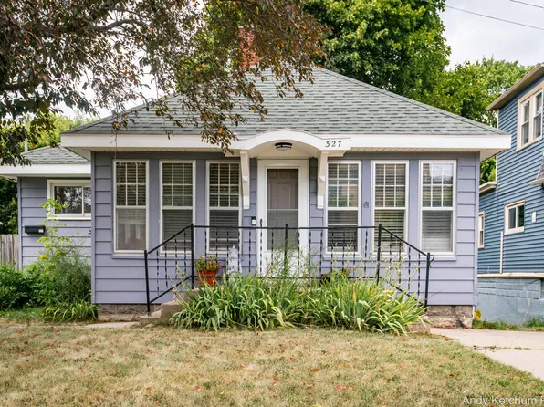 327 Carrier St NE, Grand Rapids, MI 49505