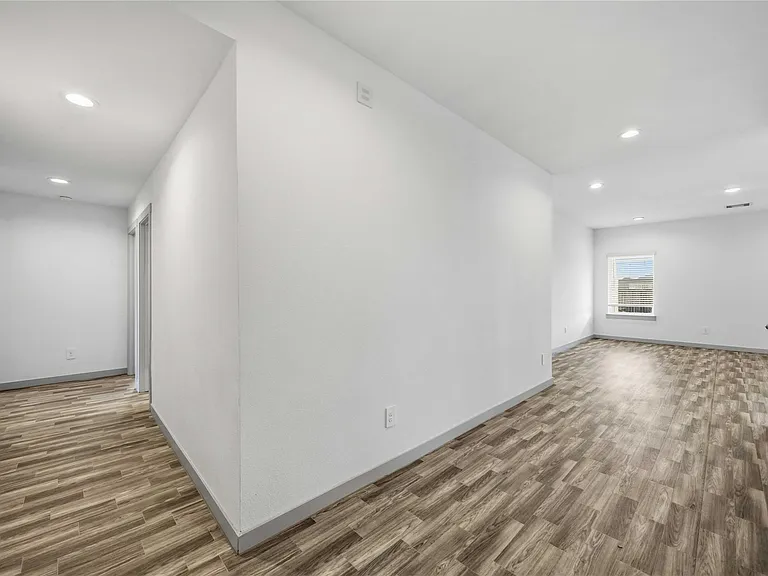 7127 Whispering Leaf St — Photo 10