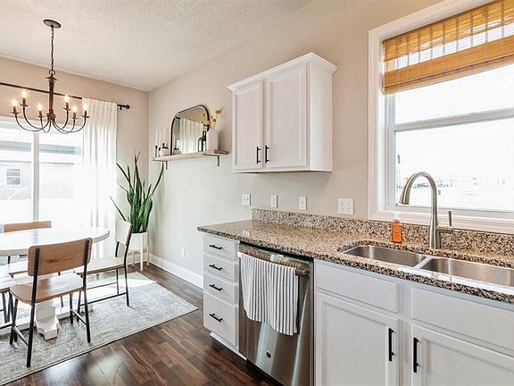 5th image of 2716 Kingston Dr